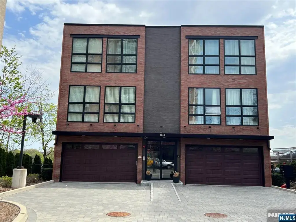 140 Overlook B2, Hackensack