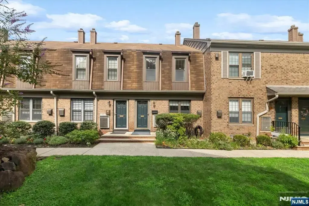 181 Long Hill 6, Little Falls
