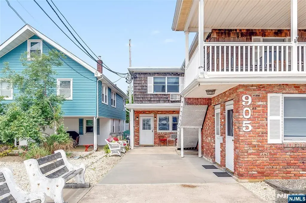 905 Central B, Other Areas