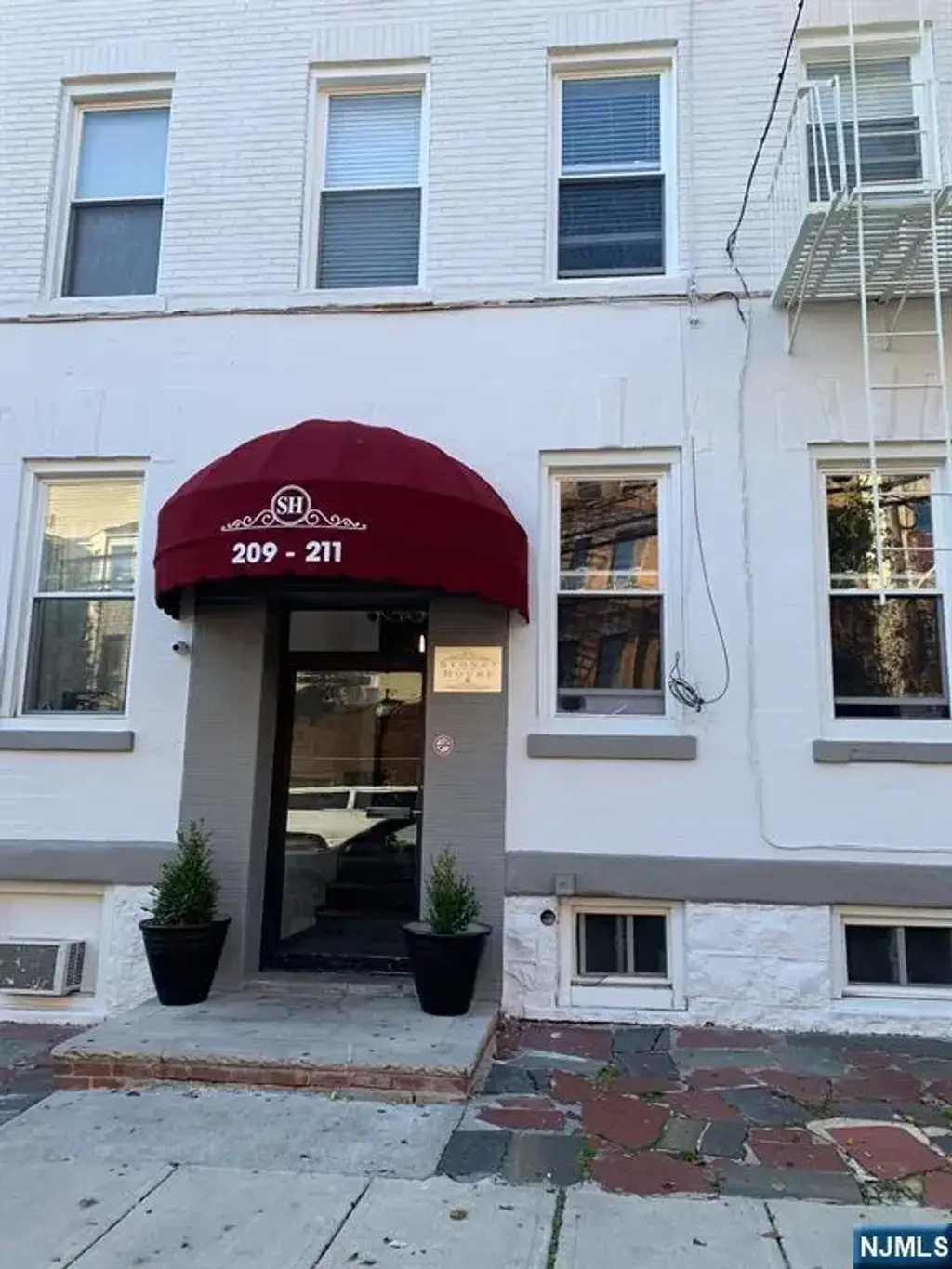 209-211 48th D4, Union City