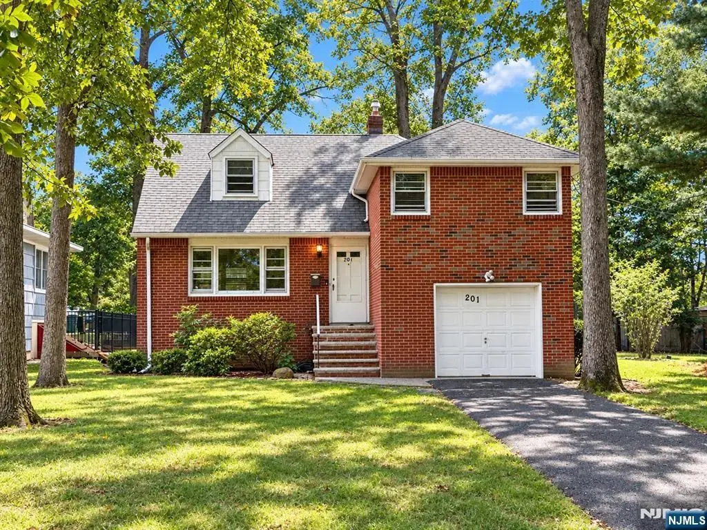 201 Davis Avenue, Hackensack