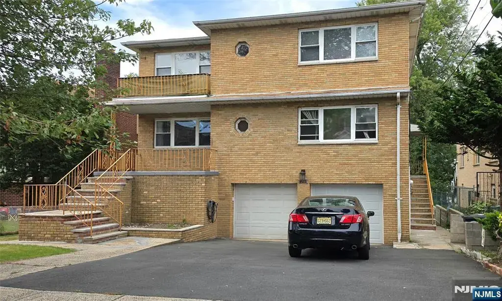 329 Highland 1st Fl, Palisades Park