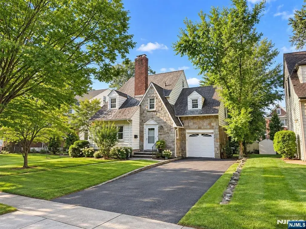 394 Churchill, Teaneck