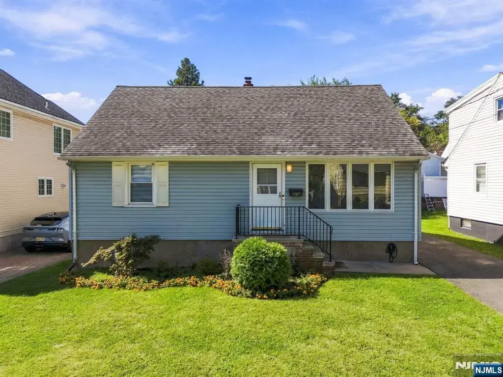 454 Lasalle Avenue, Hasbrouck Heights