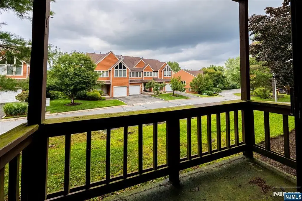 2 Alta Court 1, Vernon