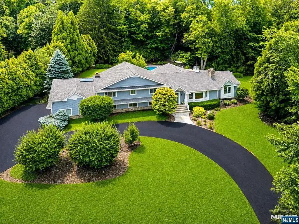 9 Pinehill Drive, Upper Saddle River