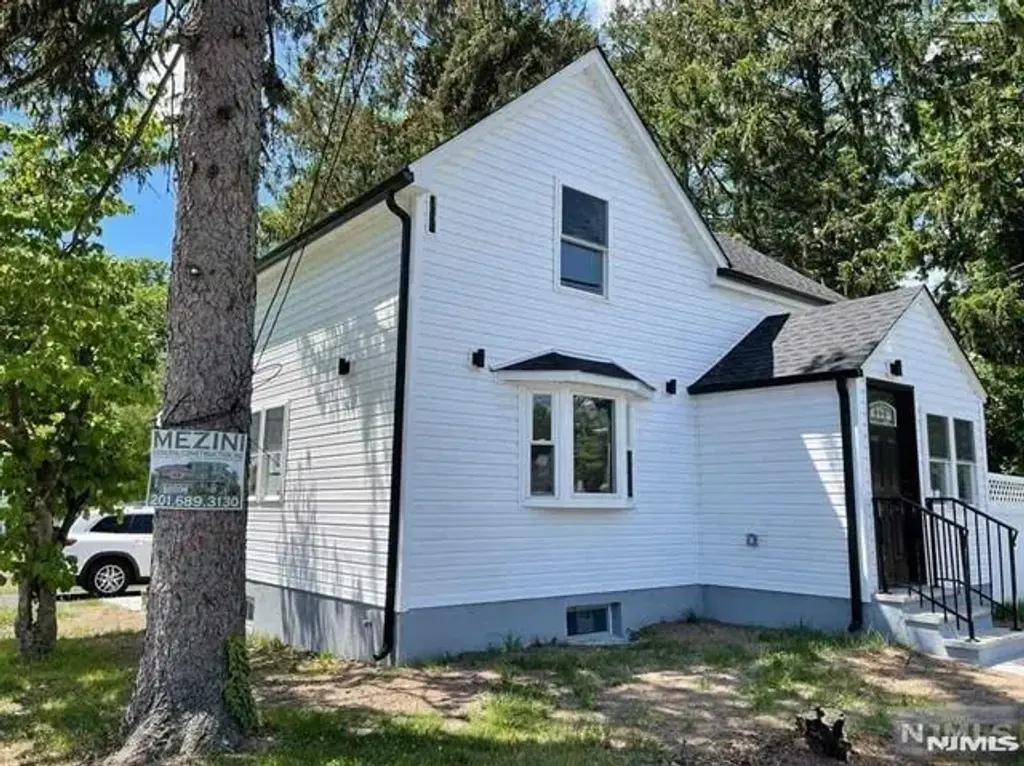 531 Saddle River, Saddle Brook
