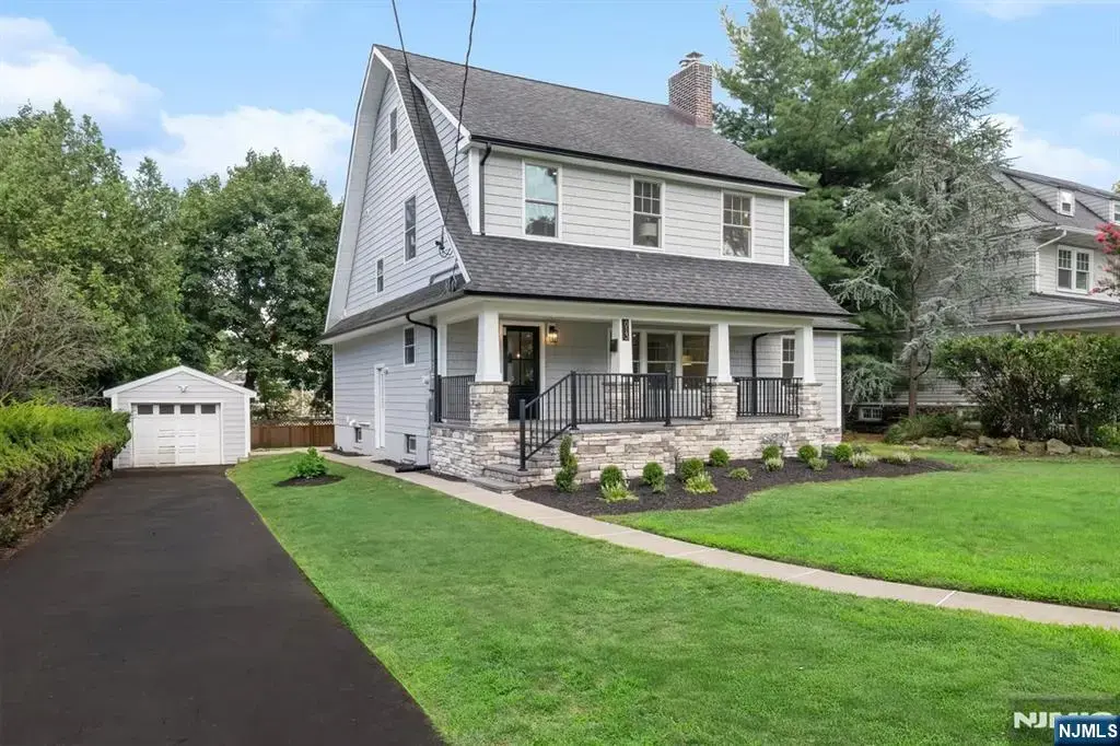 613 Hillcrest Road, Ridgewood
