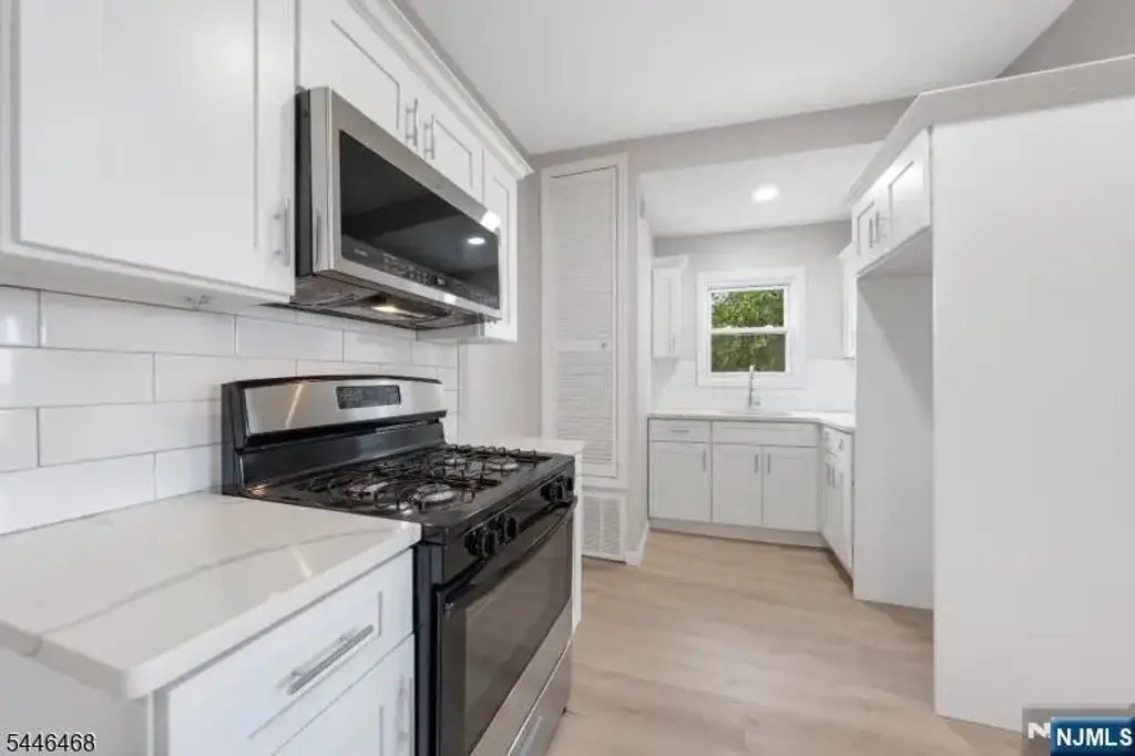 59 Henry C3, Passaic
