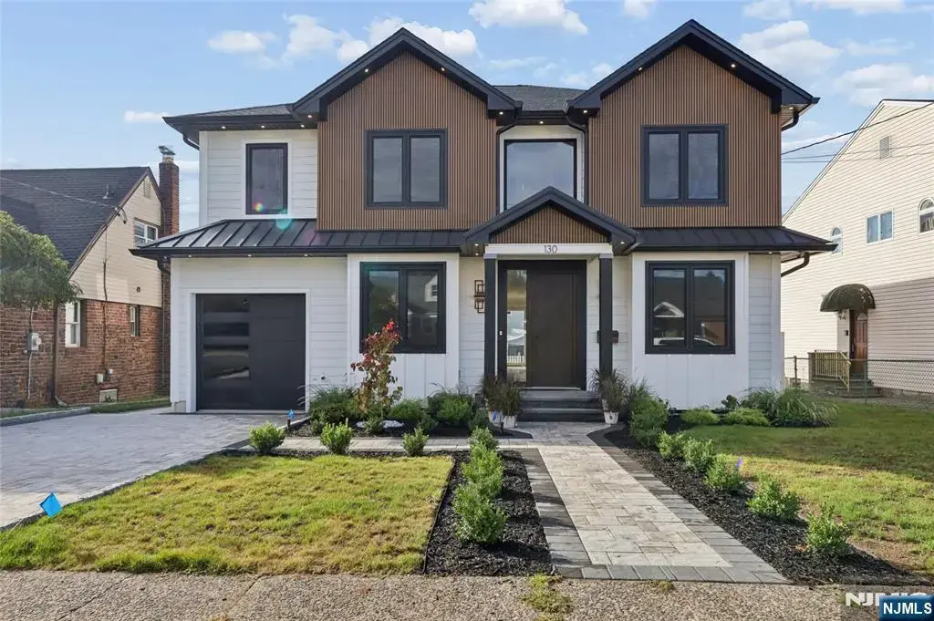 130 Danna Way, Saddle Brook