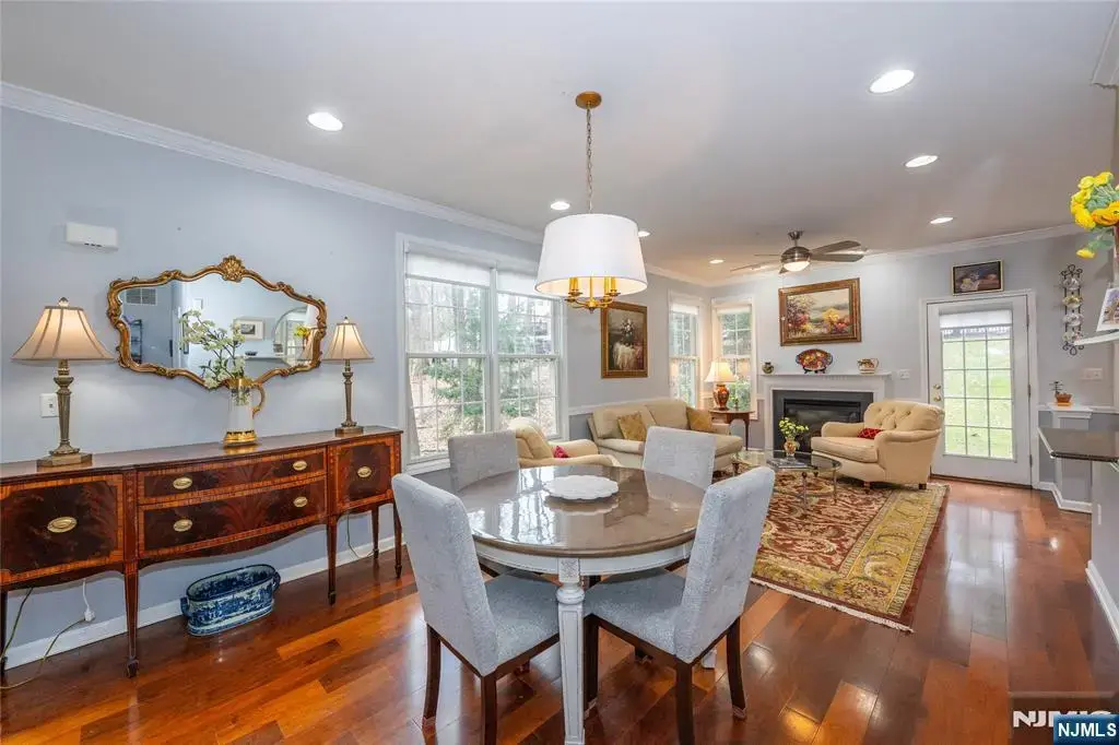 1 Ashley Court 701, Hawthorne