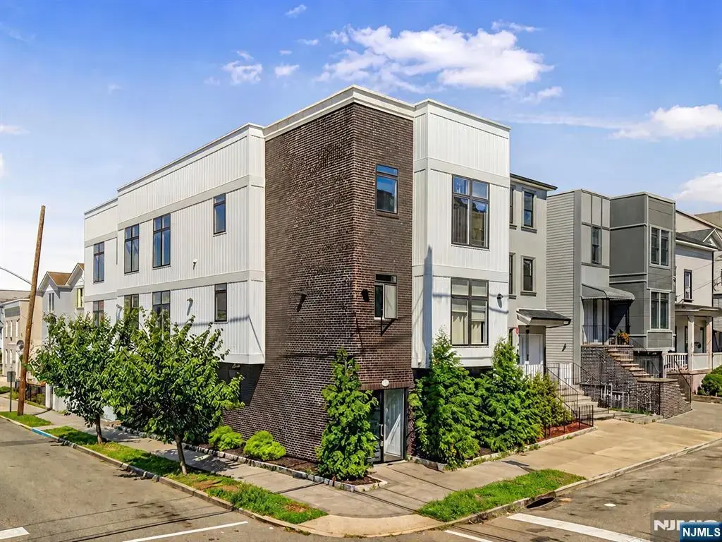 31 12th Avenue, Paterson