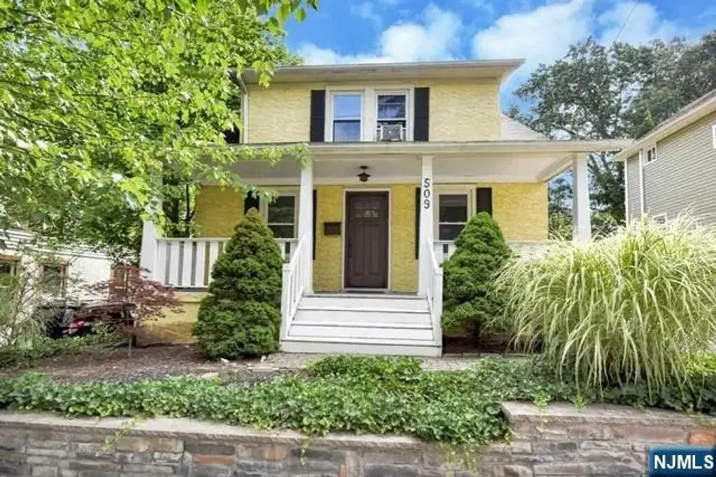 509 Farview, Ridgewood
