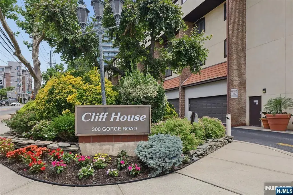 300 Gorge Road 57, Cliffside Park