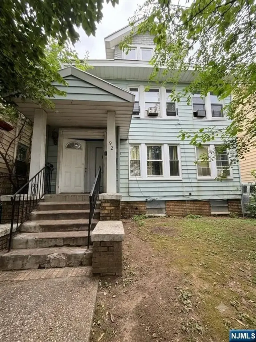 92 Huntington Terrace, Newark