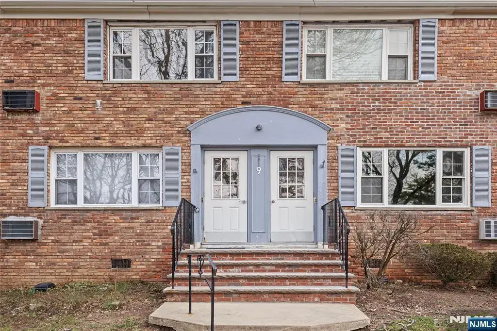 9 Wedgewood Drive 93, Verona