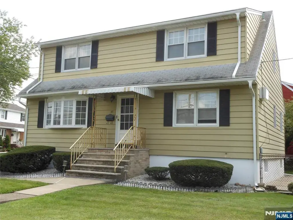 43 Calicooneck, South Hackensack