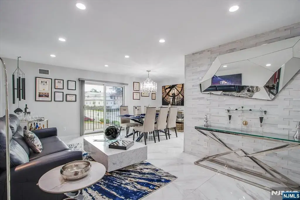 825 Riverside B202, Lyndhurst