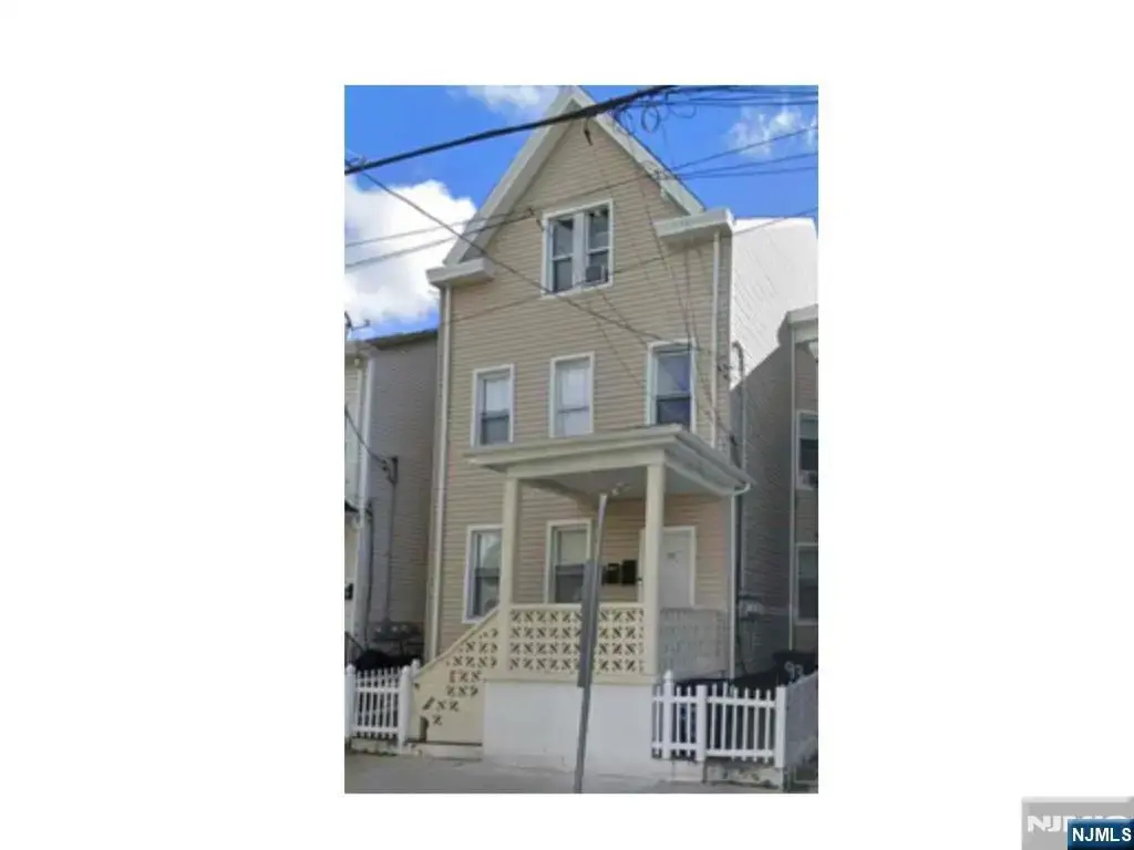 93 Highland 2, Paterson