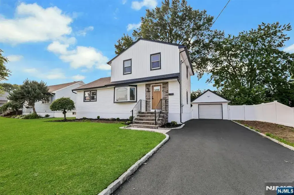 300 John Ochs Drive, Saddle Brook
