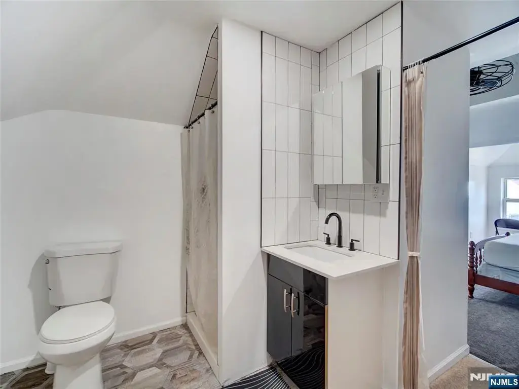 139-141 Richelieu Terrace, Newark