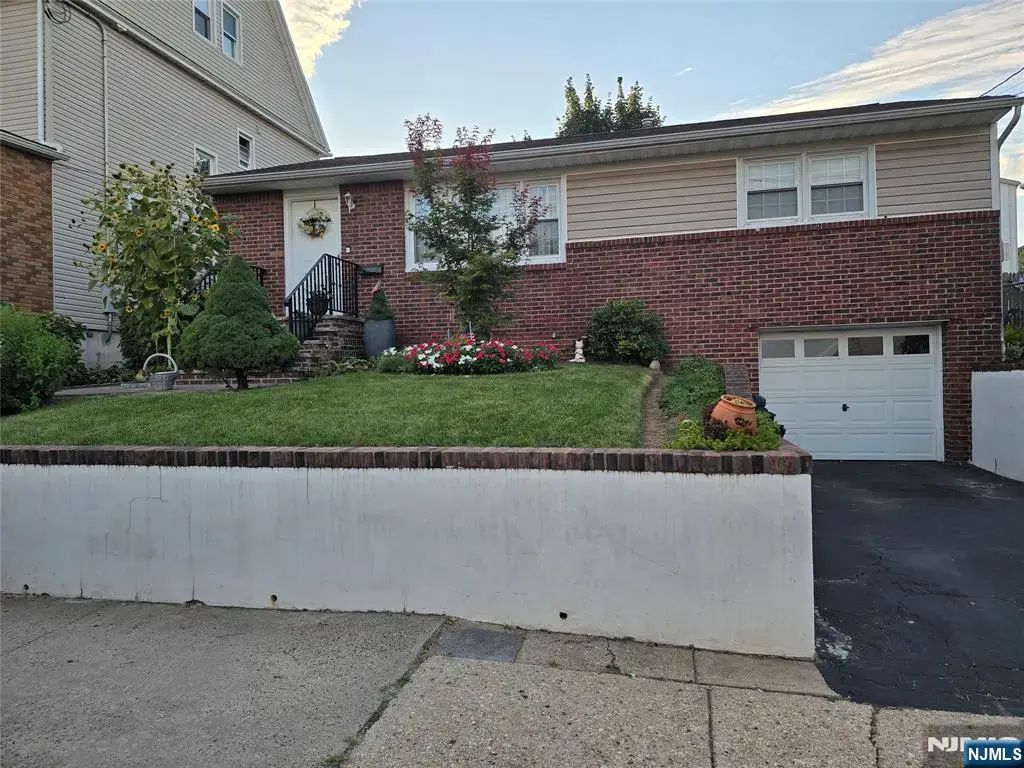 91 Elm Street, Kearny