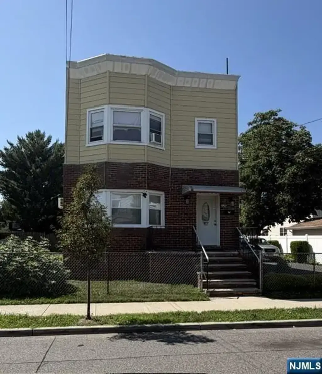 735 7th Street, Secaucus