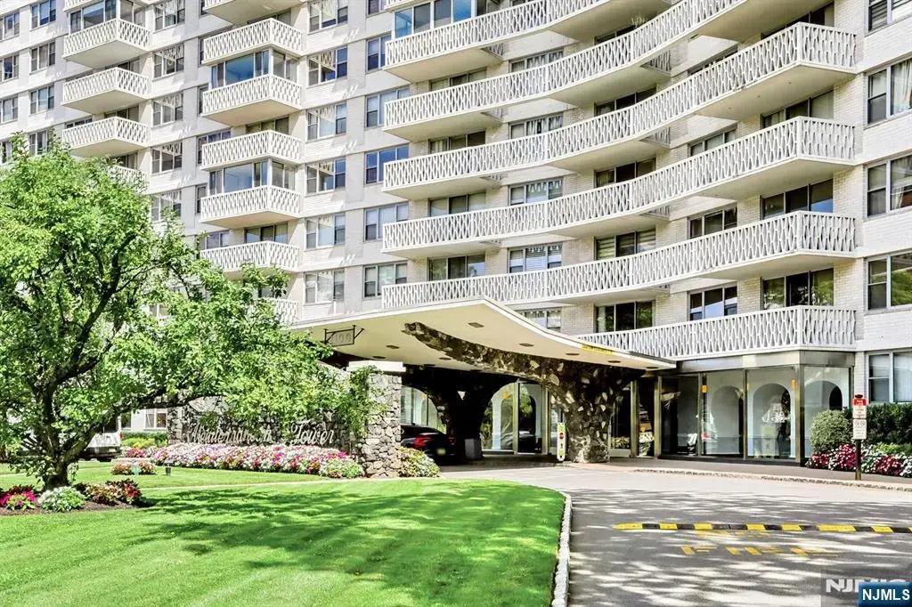 2100 Linwood Avenue 15a, Fort Lee