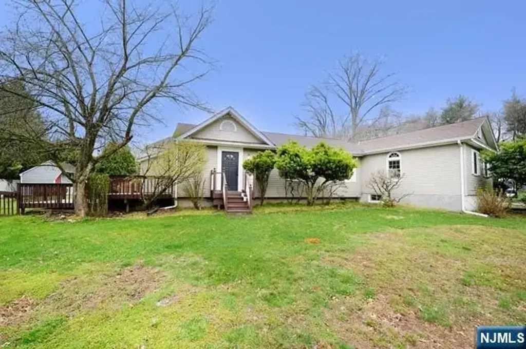 13 Orangeburgh, Old Tappan