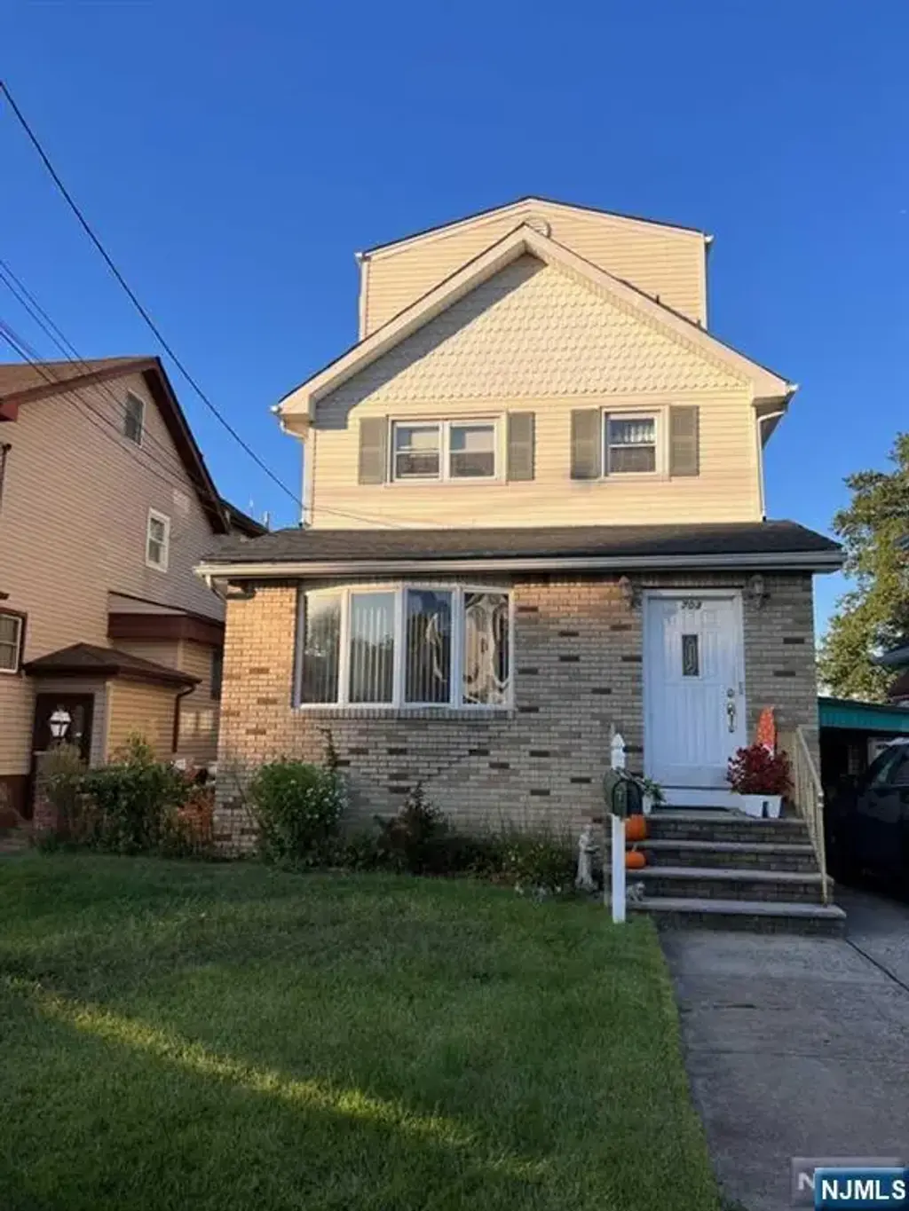 703 Teneyck 1, Lyndhurst