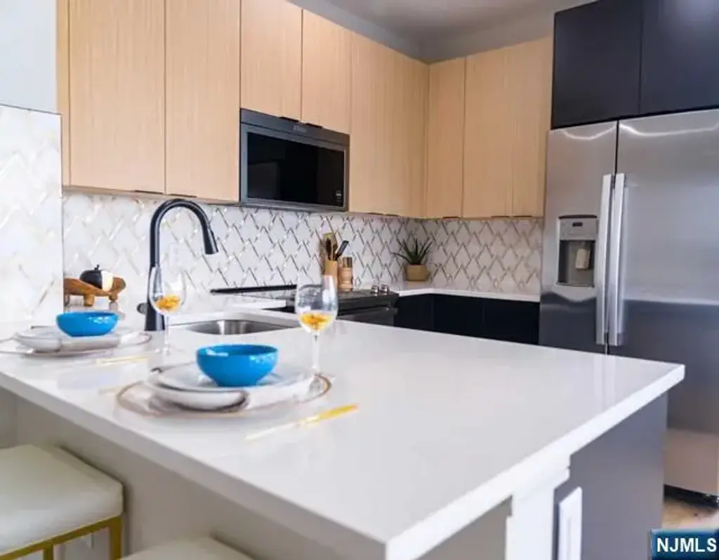 457 Schuyler 226, Kearny