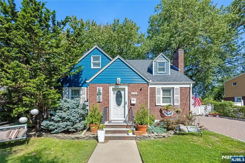 253 Birchwood Road, New Milford