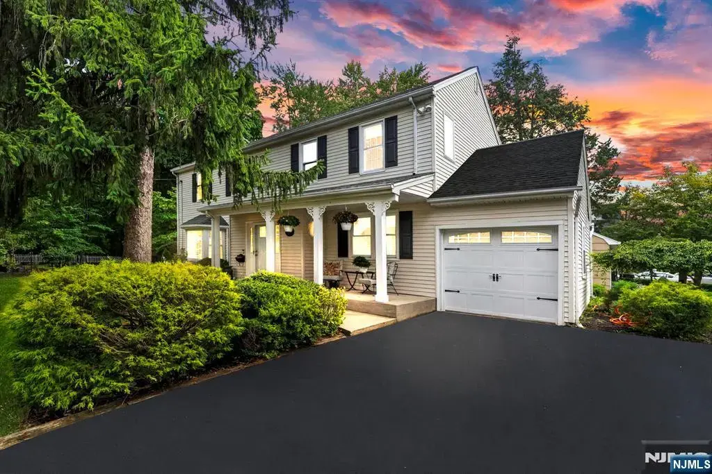 410 Chestnut Street, Paramus