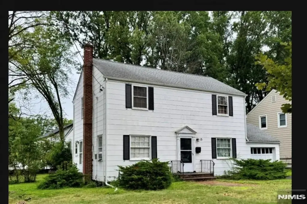 13 Wellington Road, Livingston
