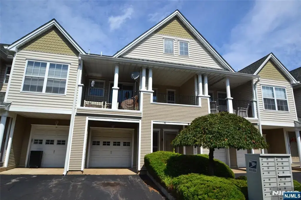 4 Collura Lane L095, Clifton