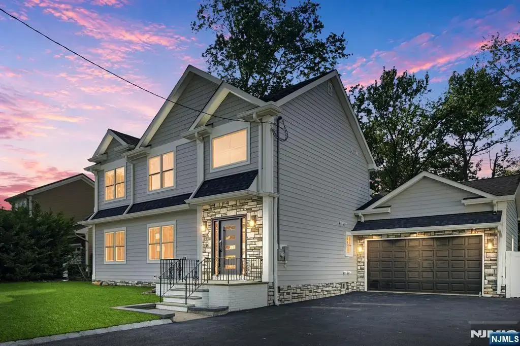 17 Blake Drive, Clark