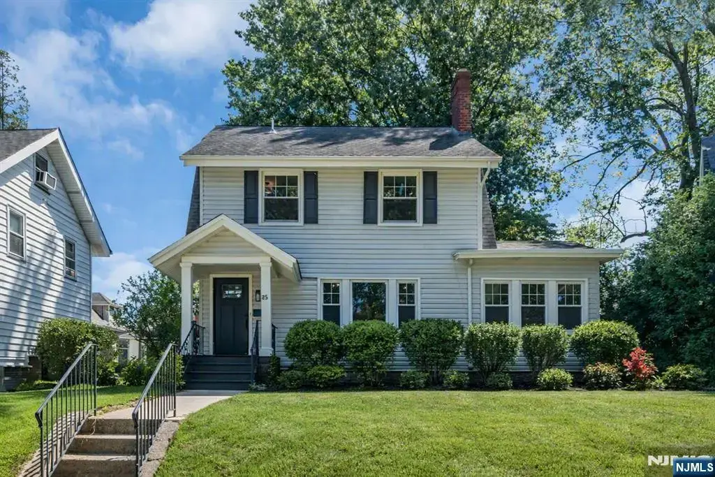 25 Laurel Avenue, East Orange