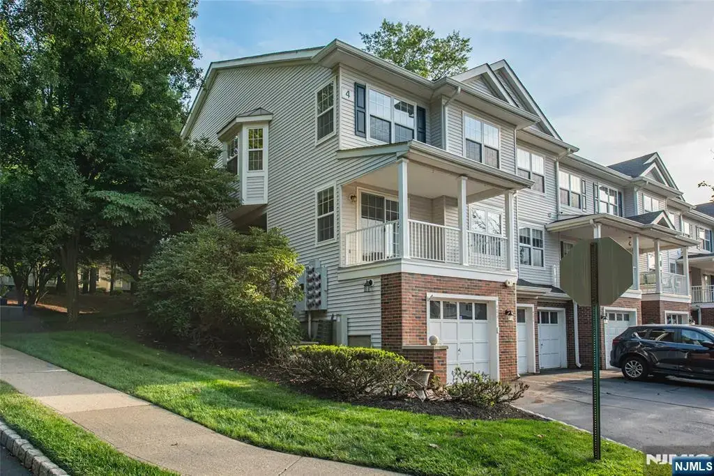 401 Dalton Court, Denville Township