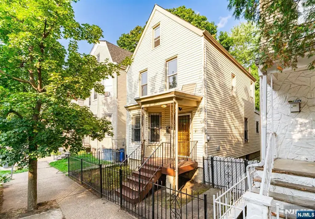 800 S 15th Street, Newark