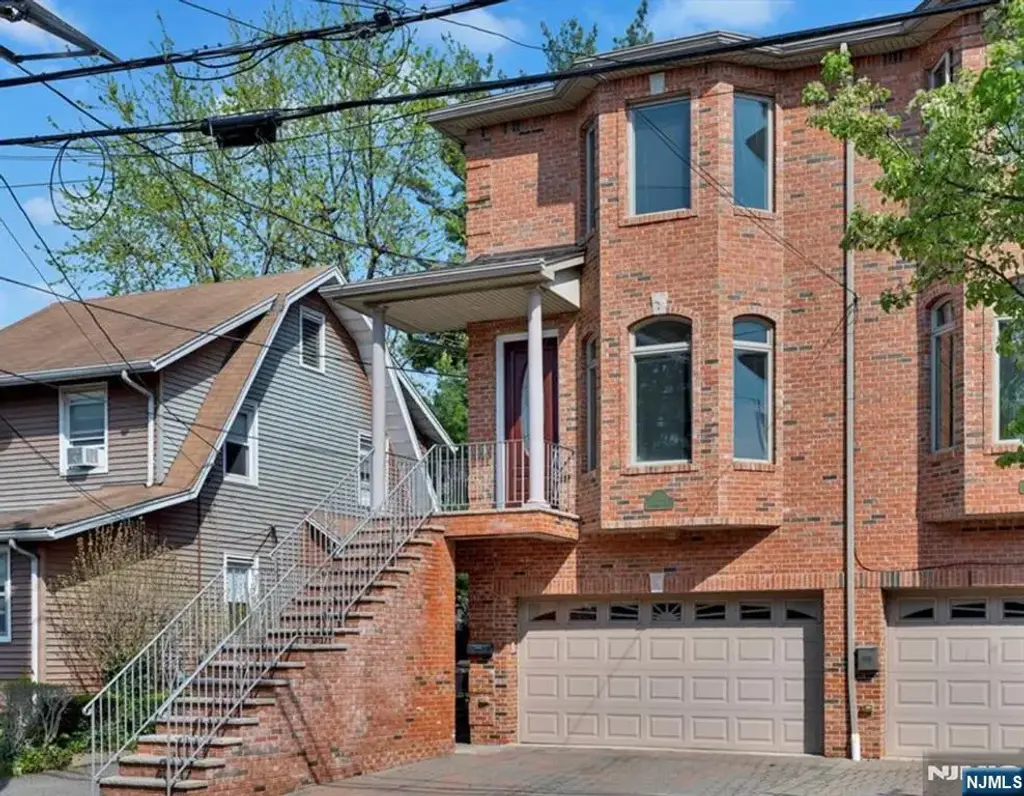 236 Columbus A, Palisades Park