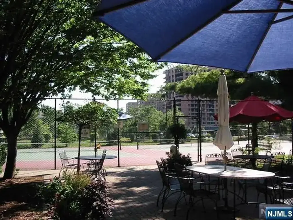 402 Penn, Edgewater