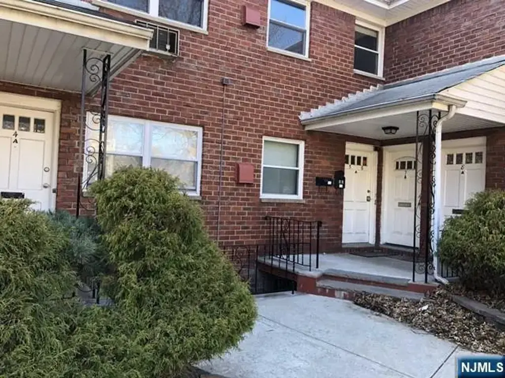 300 E Homestead A5, Palisades Park