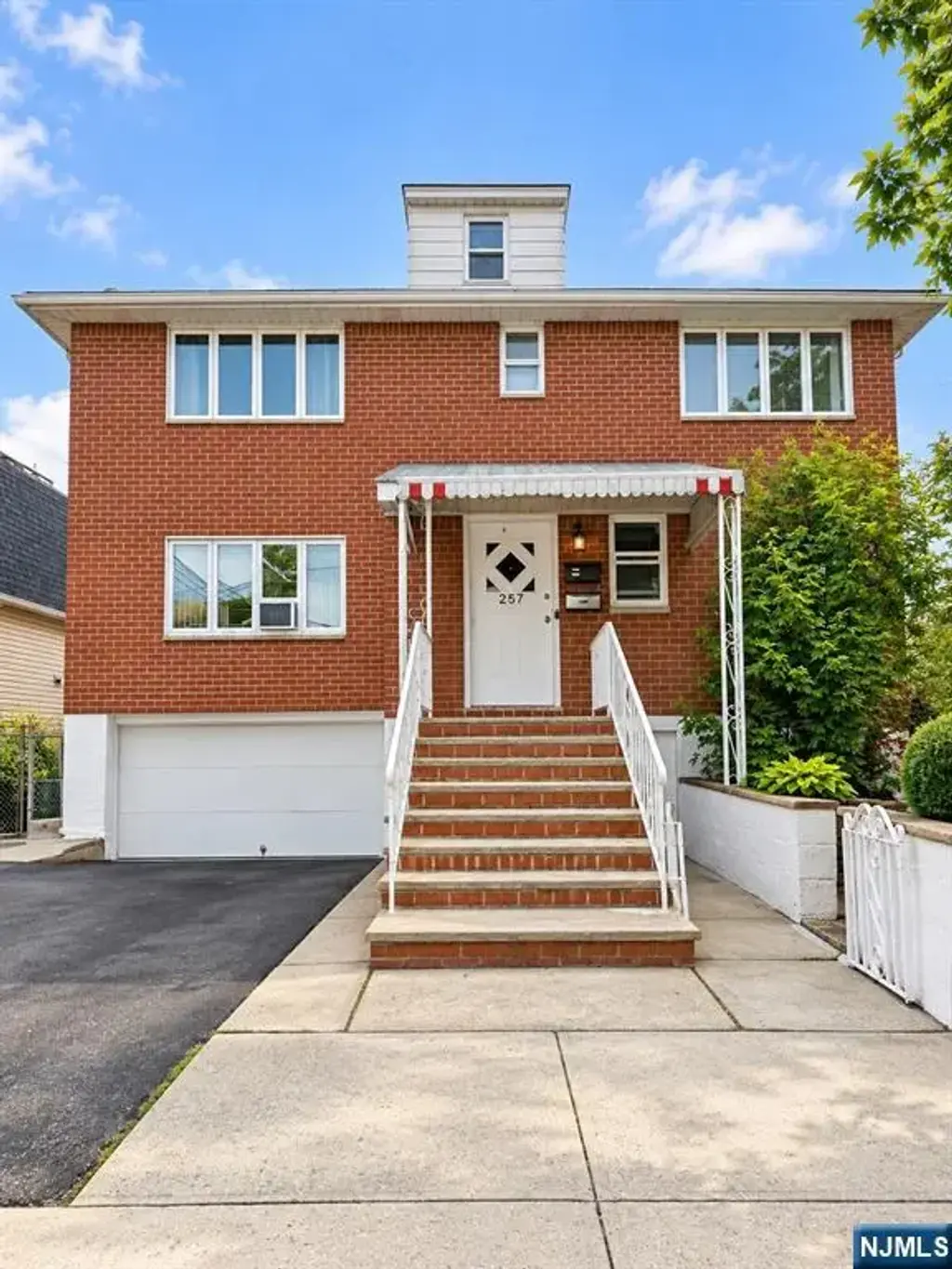 257 Desoto Place, Cliffside Park
