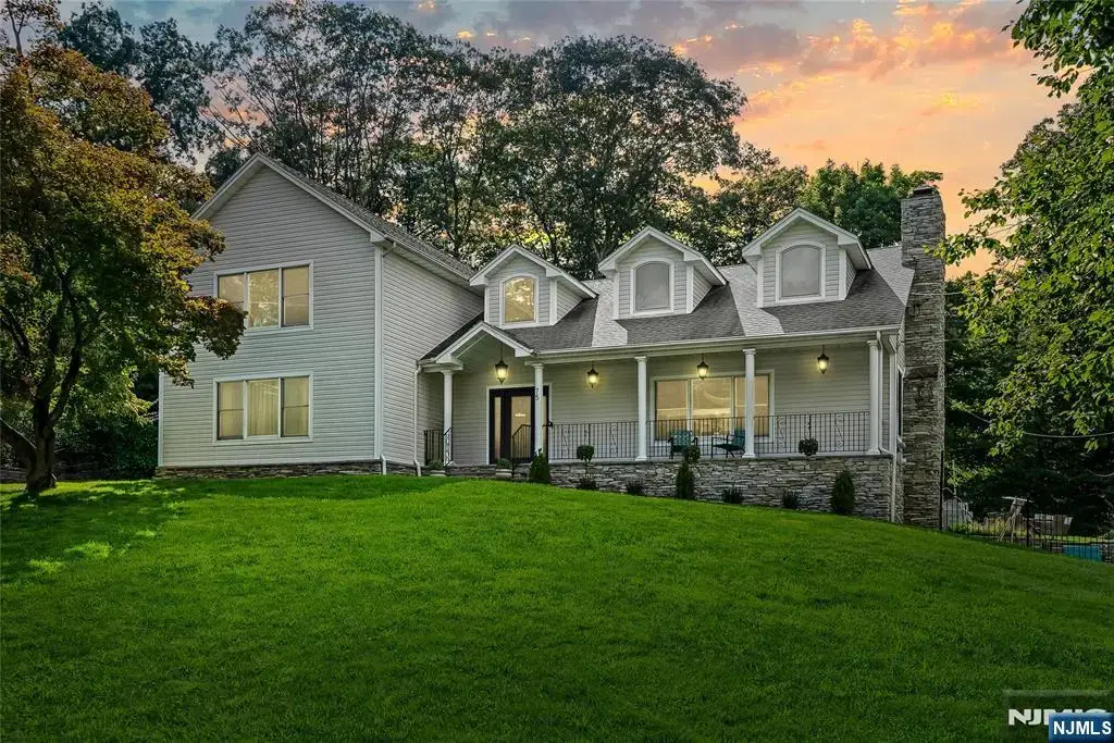 75 Evergreen Drive, North Caldwell