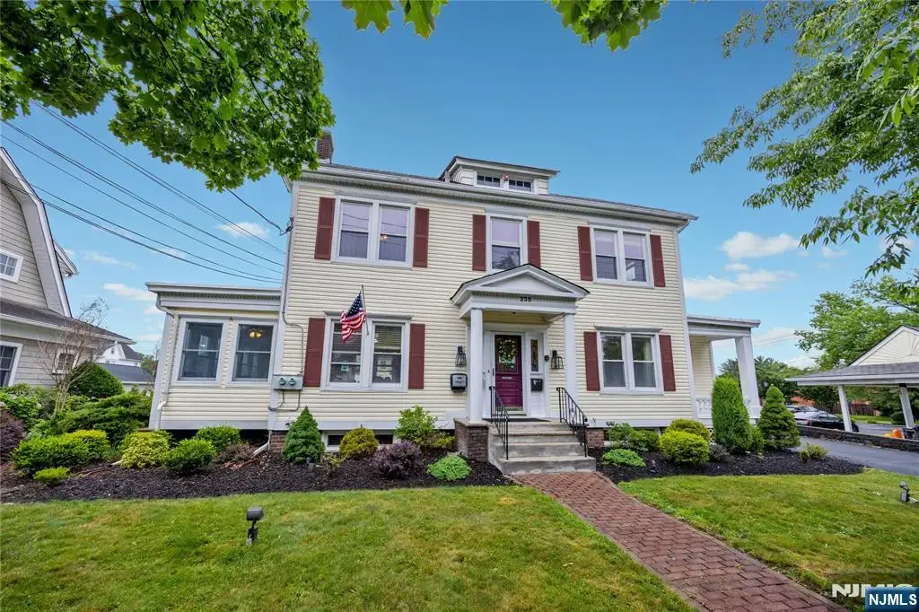 235 Everett Avenue, Wyckoff