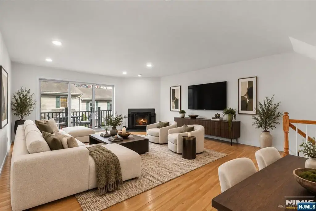 124 Panorama, Edgewater