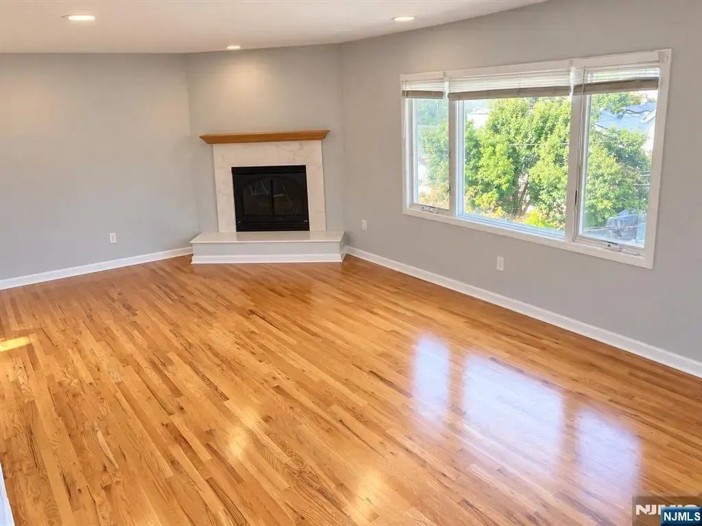 40 Chestnut, Lodi