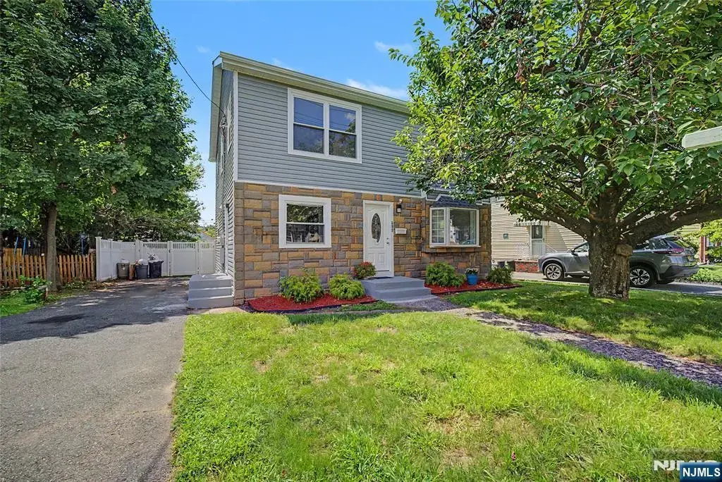699 Bloomfield Avenue, Clifton