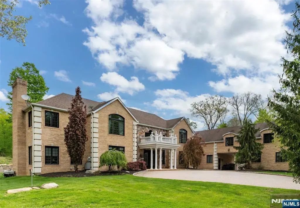 305 Green Road, Sparta