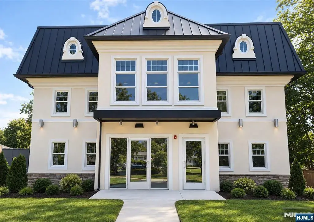639 Teaneck, Teaneck